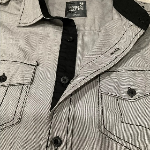 Modern Culture  Men’s Gray/Black Fleur Wings Button Down‎ Shirt Size Large - Picture 8 of 13